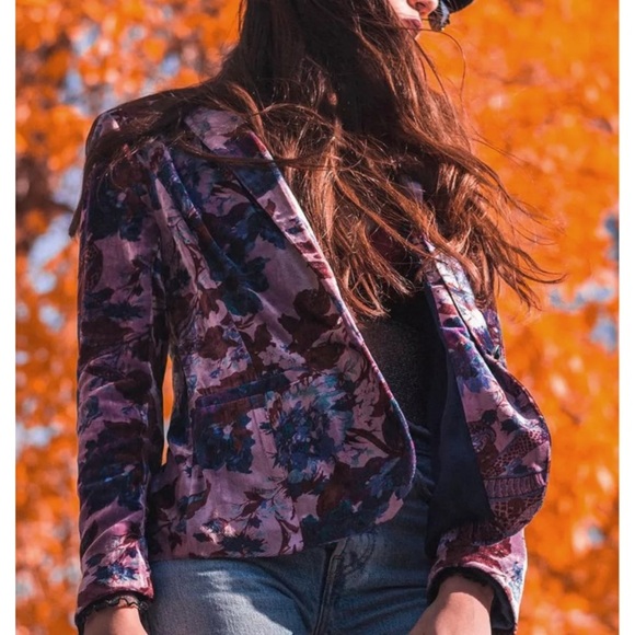UOMorris Floral Purple Velvet Gem Stone Blazer size small preppy academia